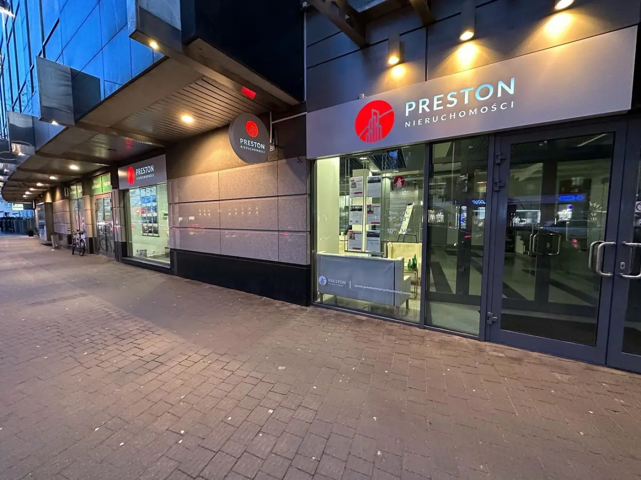 mazowieckie, Warszawa, Śródmieście, Śródmieście Północne, Grzybowska, PRESTIŻOWY lokal 54 m² z dwiema witrynami od ul. Grzybowskiej ,ścisłe centrum